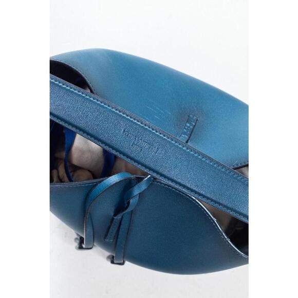 Louis Vuitton Blue Cuir Nuance Bucket Bag - Picture 7 of 7